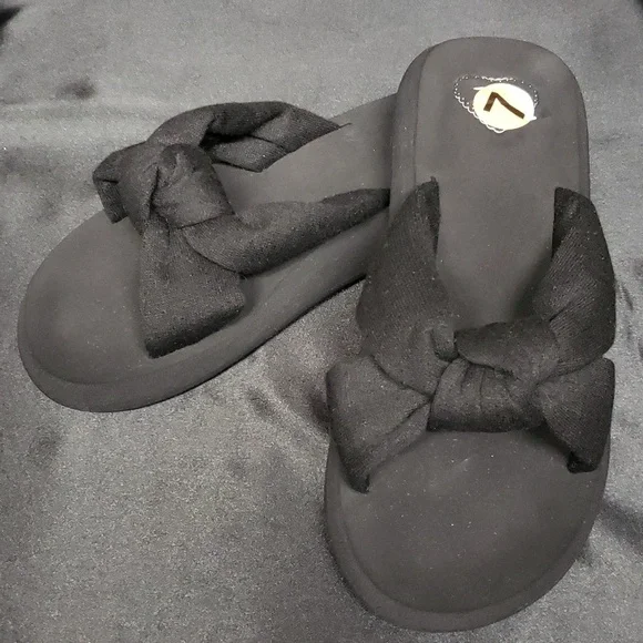 Rocket Dog Shoes Rocket Dog Black Fabric Knotted Slide Sandals